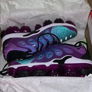 Brand New Never Worn Nike Vapormax Plus Sneakers